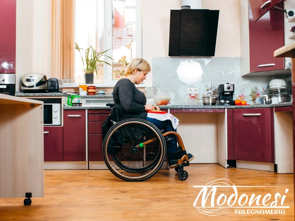 Falegname mobili su misura Milano cucina disabili