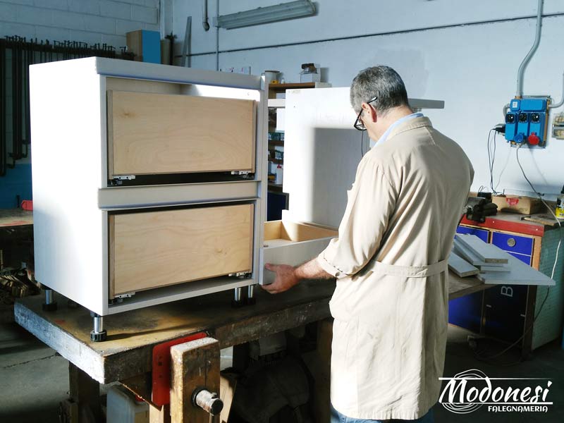 Come Arredare Cucine Piccole con Modonesi Falegnameria Milano:falegname
