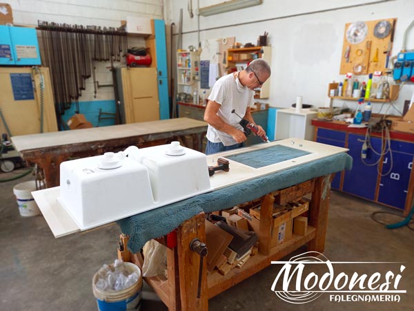 Cucina Angolare Moderna Milano: lavandino in progress
