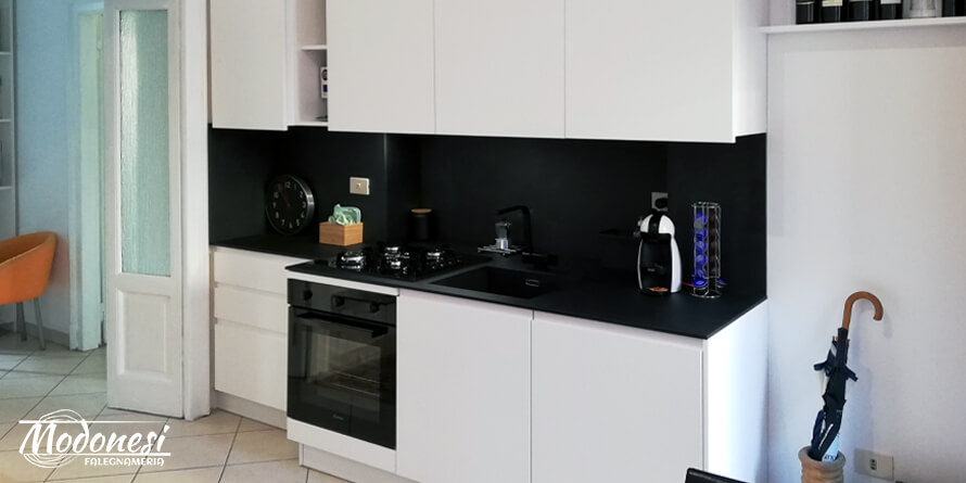 Cucina su Misura Milano in Bilaminato Bianco Opaco