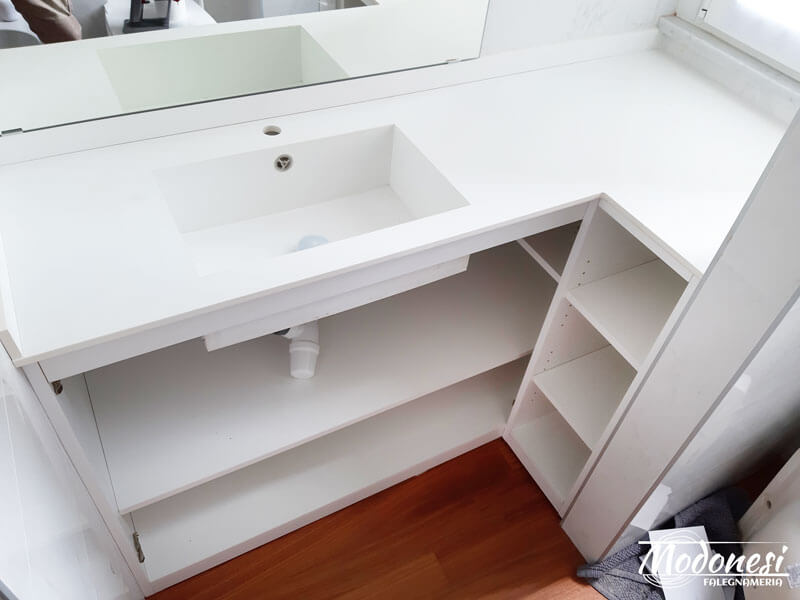 Mobile Bagno Angolare Per Una Coppia Di Milano Applicazioner 02