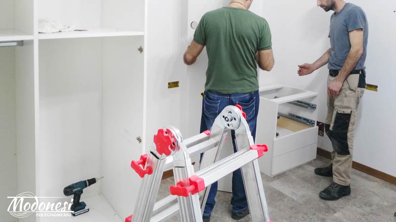 Armadio E Scrivania In Legno Per Cameretta A Milano 01