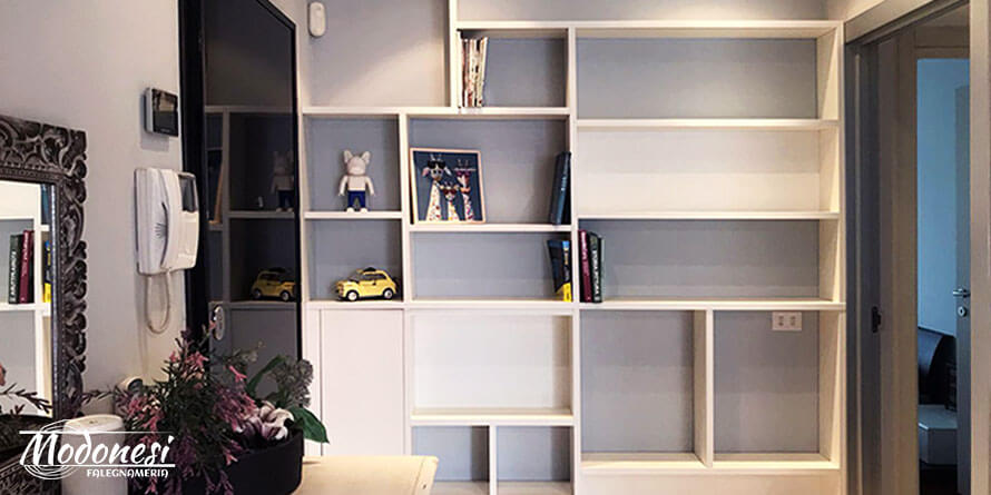 Libreria su Misura Bianca per una Coppia di Milano Rho