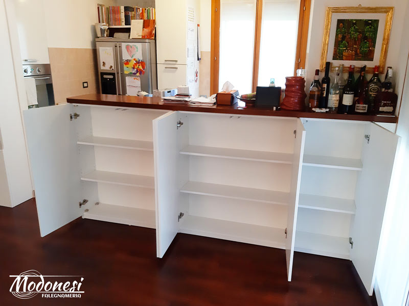 Mobile Credenza Su Misura Per Un Appartamento A Milano Applicazione 03