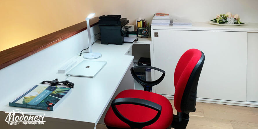 Mobile Studio Angolare per una Mansarda a Cologno Monzese