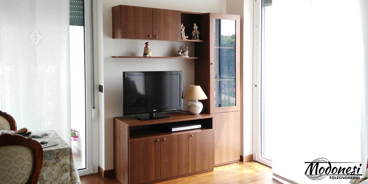 Mobile TV su misura in soggiorno di una casa a Milano Trenno Mobile TV su misura in soggiorno di una casa a Milano Trenno